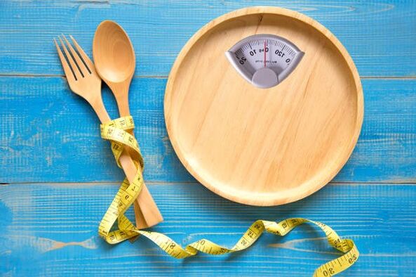 prato vazio e maneiras de perder peso em um mês
